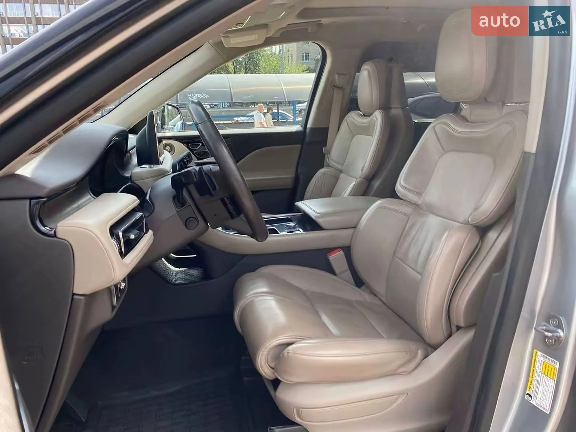 2019 Lincoln Aviator - мініатюра 32