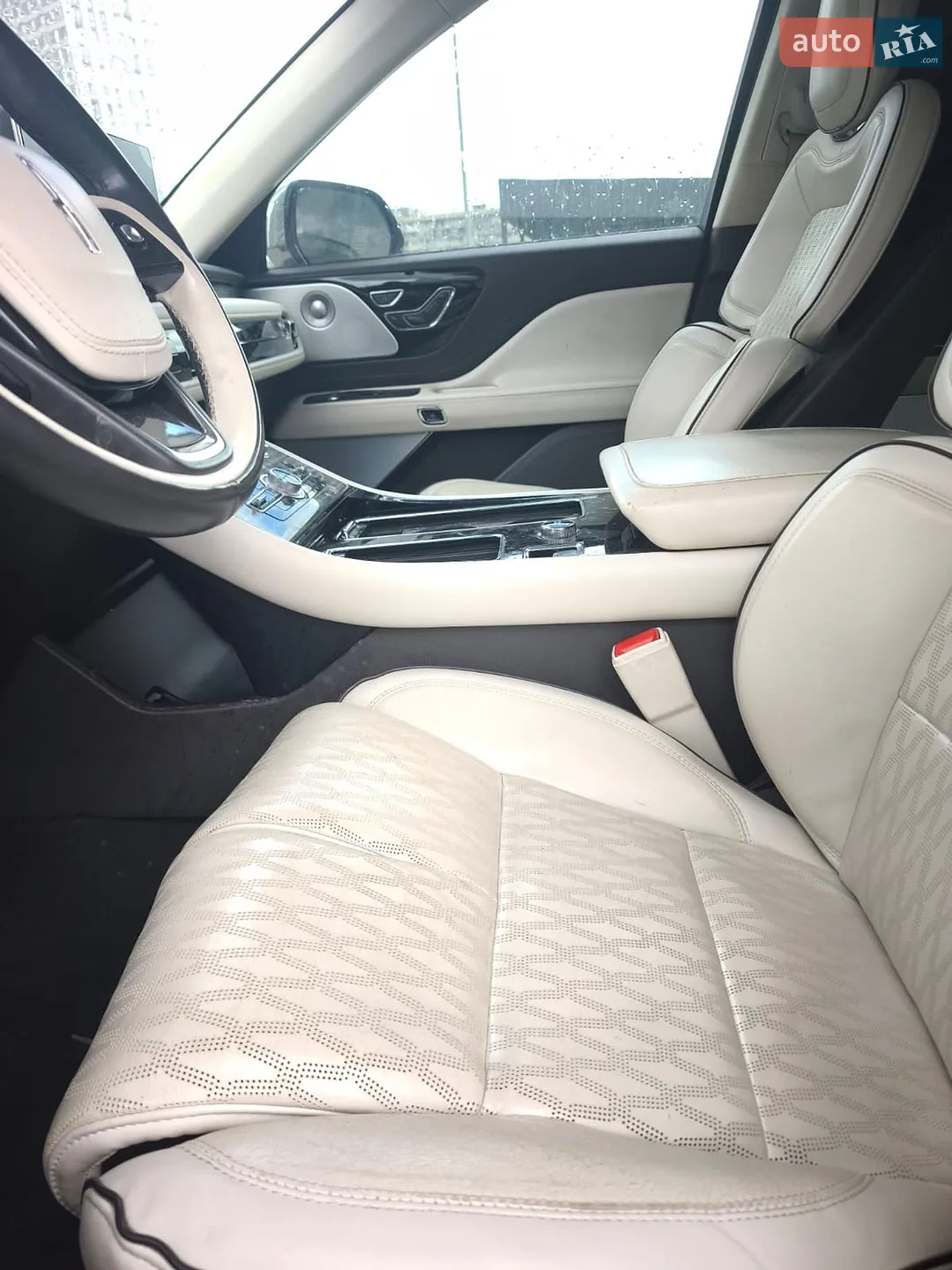 2020 Lincoln Aviator - мініатюра 16