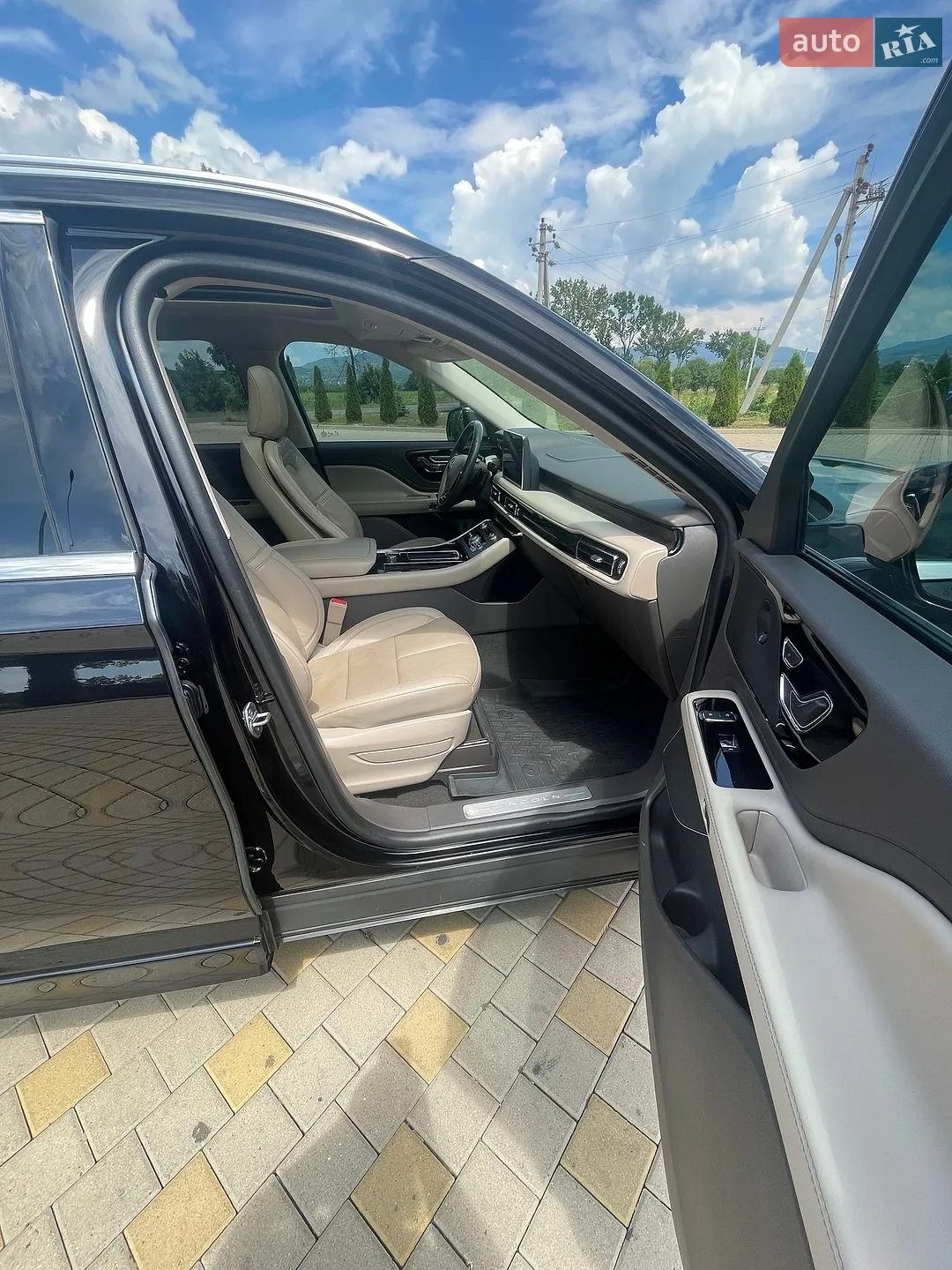 2022 Lincoln Aviator - мініатюра 14