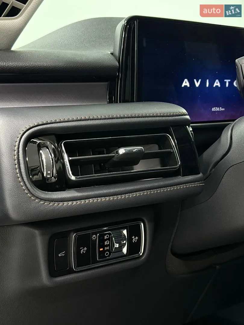 2025 Lincoln Aviator - мініатюра 19