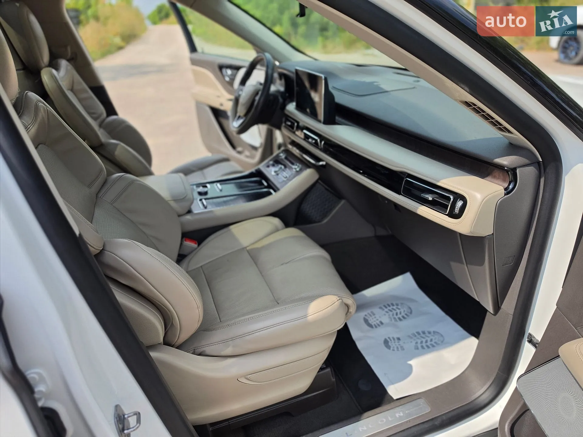 2021 Lincoln Aviator - мініатюра 14