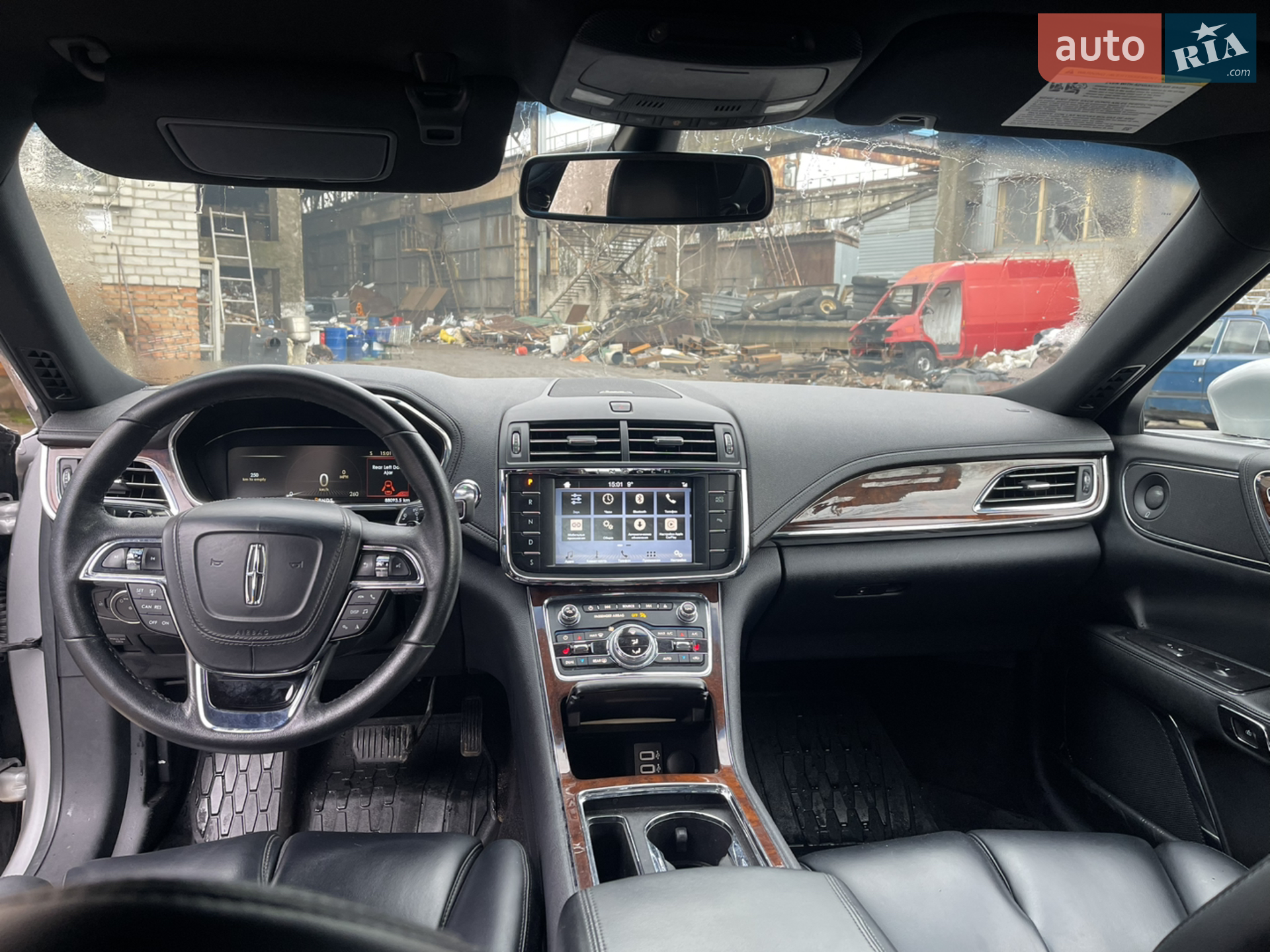 2017 Lincoln Continental - мініатюра 28