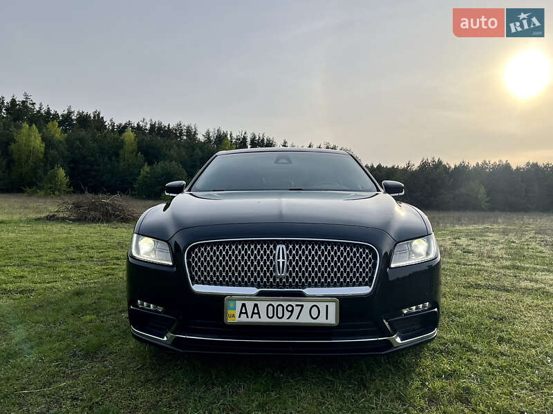 Седан Lincoln Continental 2017 в Макарове