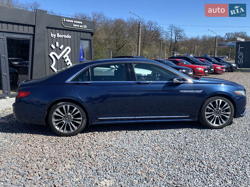 Седан Lincoln Continental 2016 в Львові