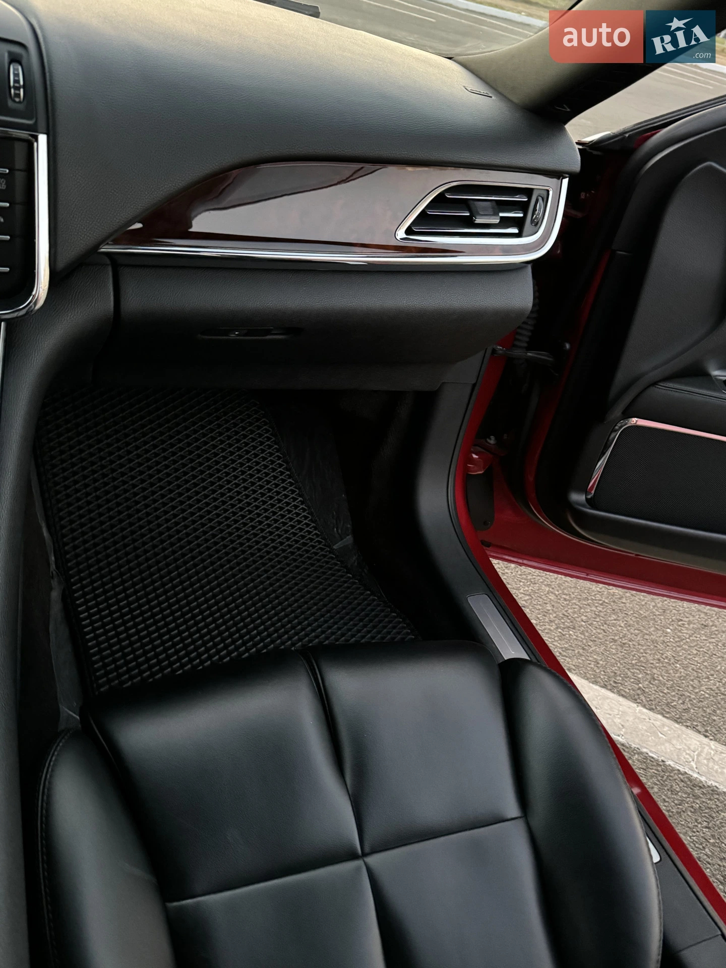 2020 Lincoln Continental - мініатюра 51