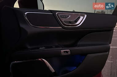 Седан Lincoln Continental 2020 в 