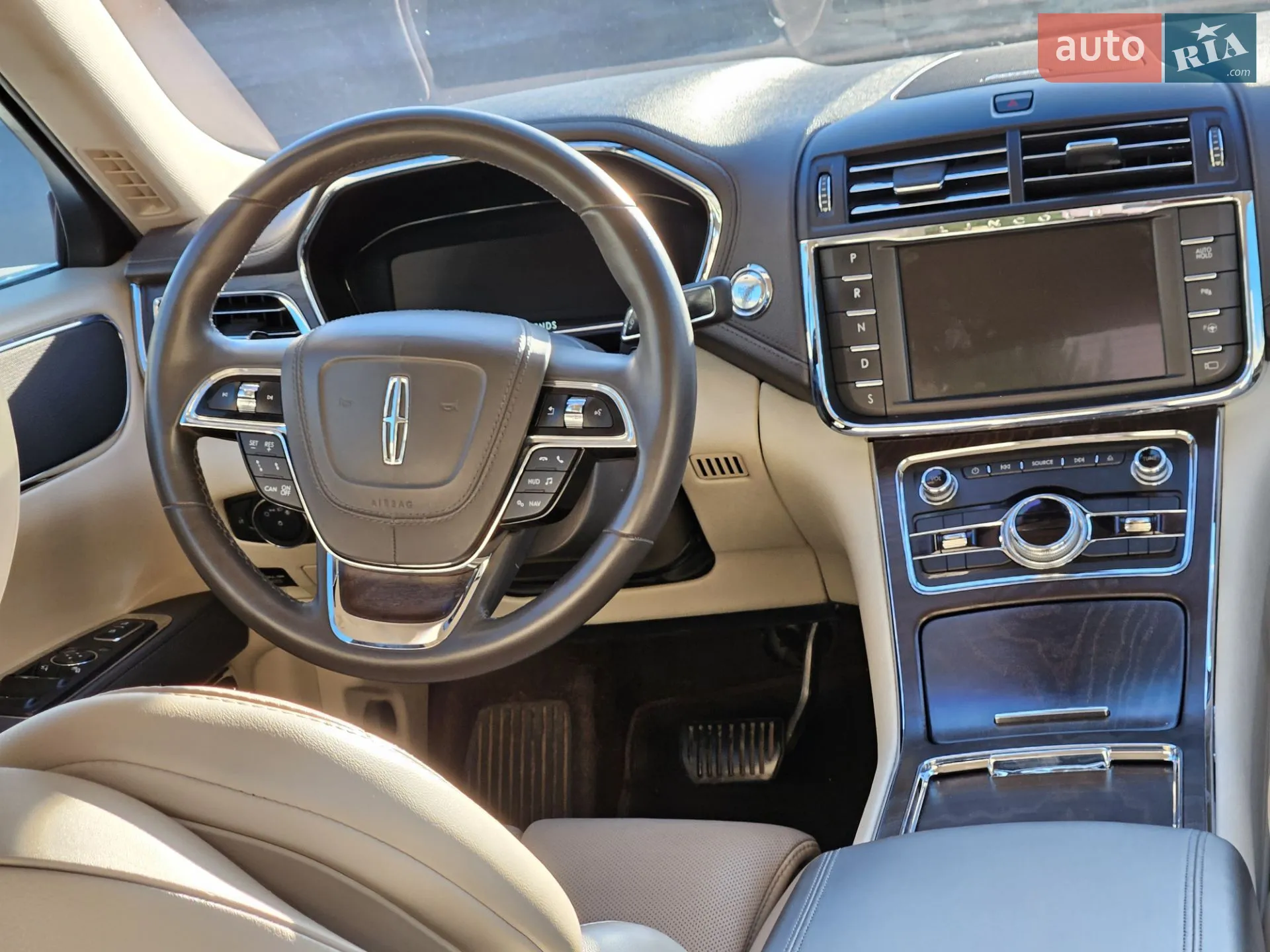 2018 Lincoln Continental - мініатюра 21