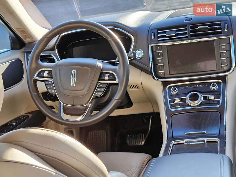 Седан Lincoln Continental 2018 в Владимире