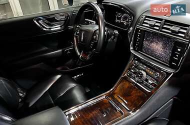 Седан Lincoln Continental 2017 в 