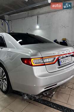 Седан Lincoln Continental 2017 в 