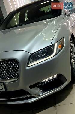 Седан Lincoln Continental 2017 в 