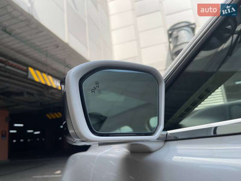 Седан Lincoln Continental 2018 в Києві