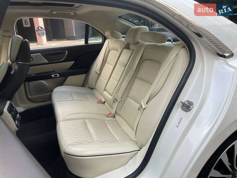 Седан Lincoln Continental 2018 в Києві