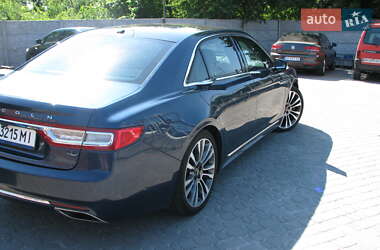 Седан Lincoln Continental 2016 в 
