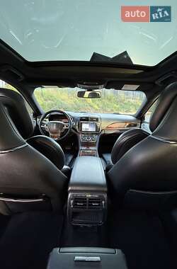 Седан Lincoln Continental 2017 в 