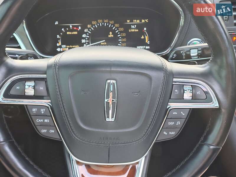 Седан Lincoln Continental 2016 в Киеве