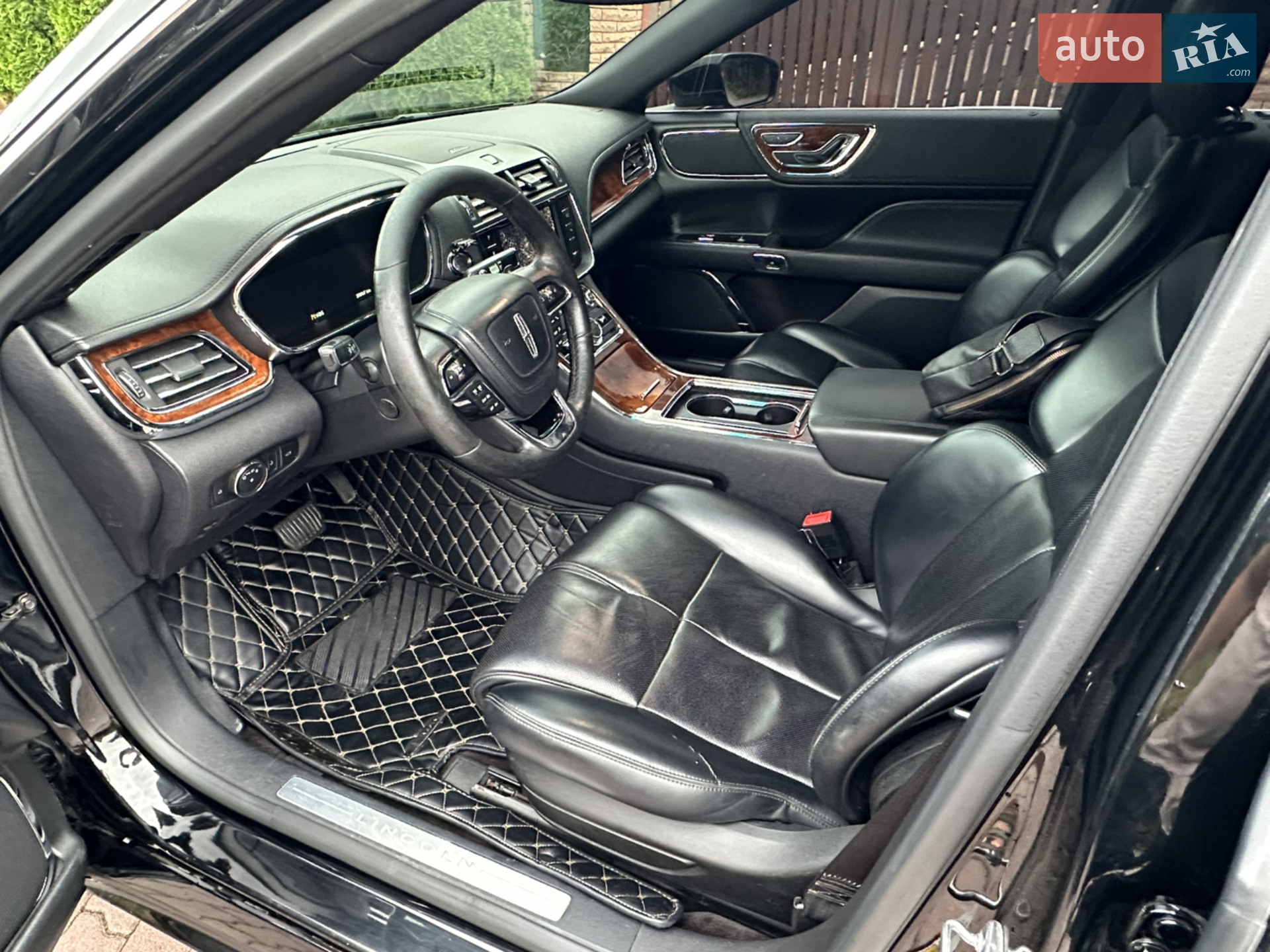 2016 Lincoln Continental - мініатюра 14