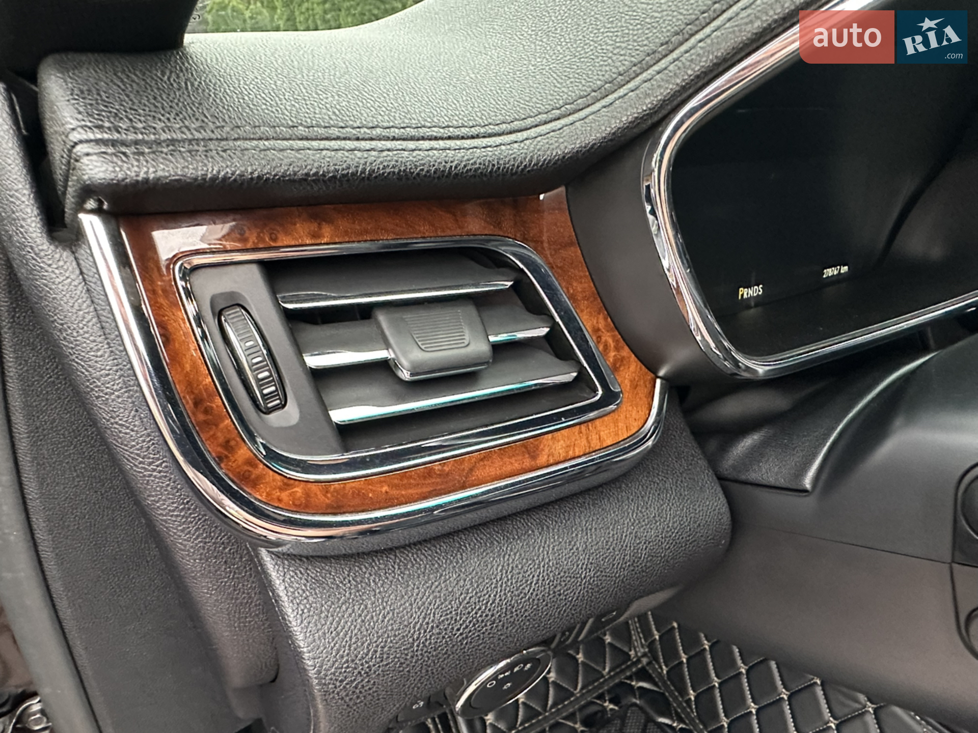 2016 Lincoln Continental - мініатюра 18