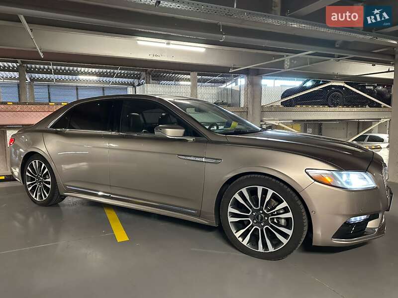 Lincoln Continental 2019