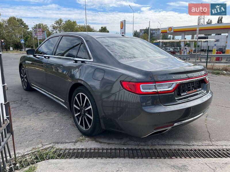 Седан Lincoln Continental 2016 в 