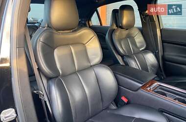 Седан Lincoln Continental 2017 в 