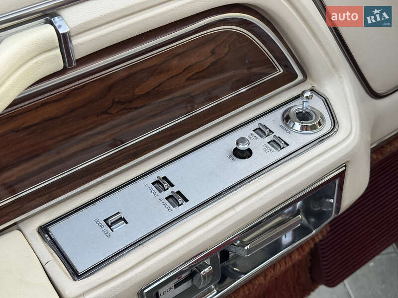 Купе Lincoln Continental 1980 в Луцке