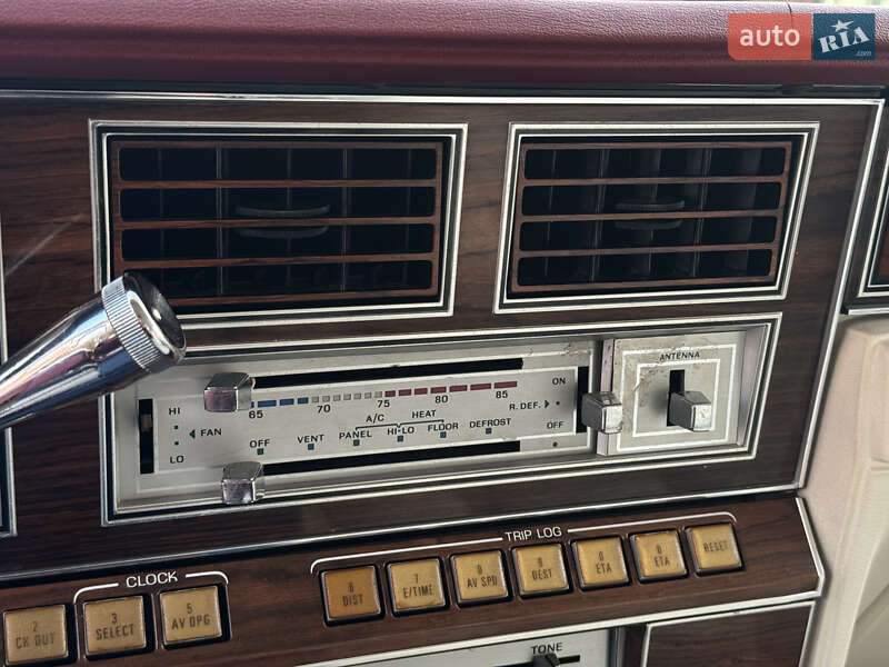Купе Lincoln Continental 1980 в Луцке