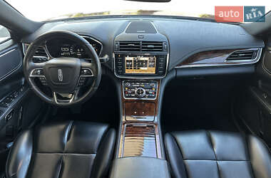Седан Lincoln Continental 2017 в 