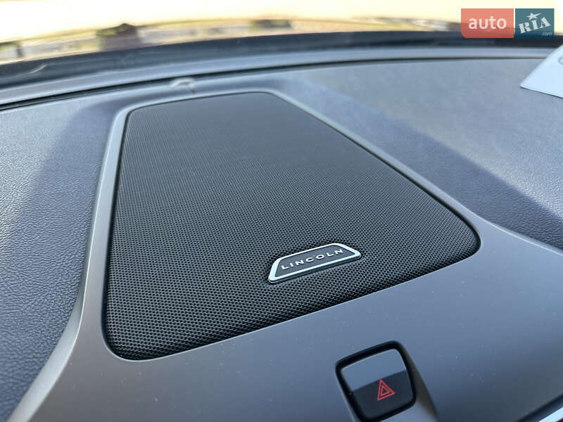 Седан Lincoln Continental 2017 в Києві фото 46 Седан Lincoln Continental 2017 в Києві