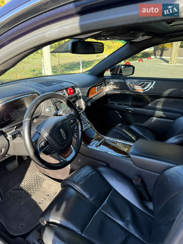 Седан Lincoln Continental 2017 в Измаиле фото 13 Седан Lincoln Continental 2017 в Измаиле