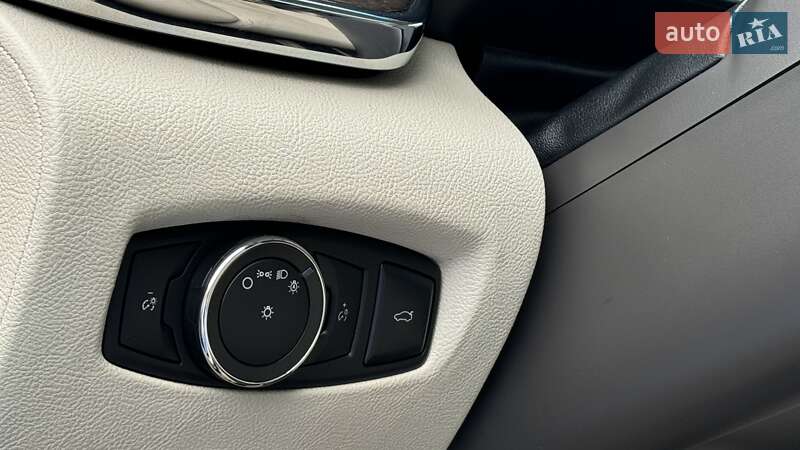 Седан Lincoln Continental 2016 в Києві фото 33 Седан Lincoln Continental 2016 в Києві