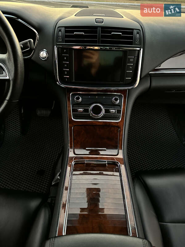 Седан Lincoln Continental 2020 в Києві