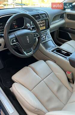 Седан Lincoln Continental 2018 в Дніпрі