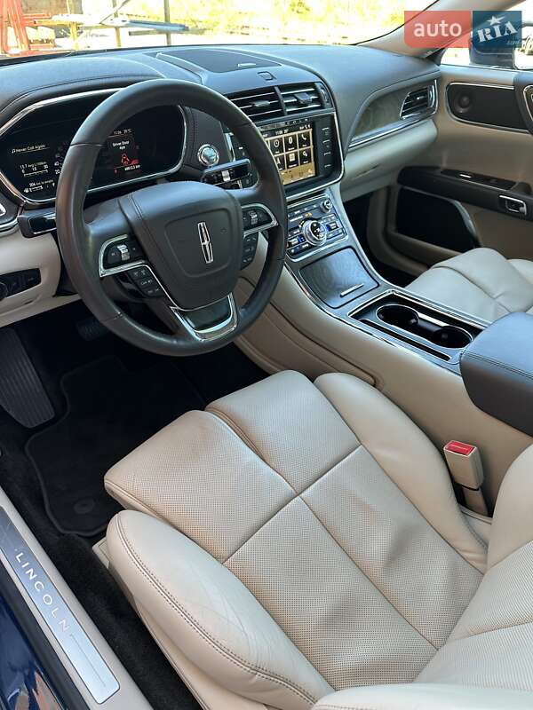 Седан Lincoln Continental 2018 в Дніпрі
