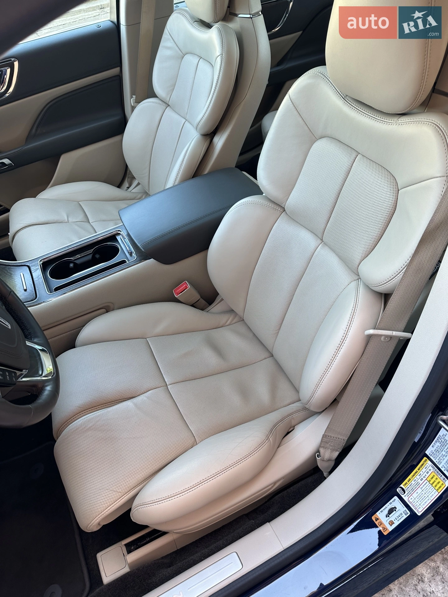 2018 Lincoln Continental - мініатюра 4