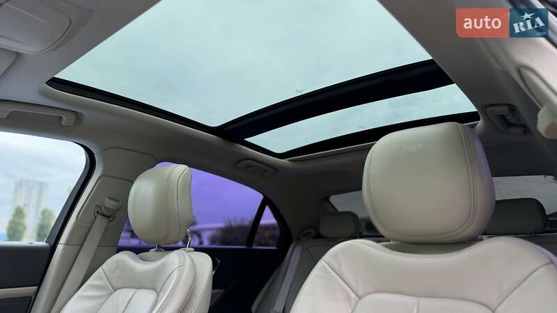 Седан Lincoln Continental 2016 в Киеве