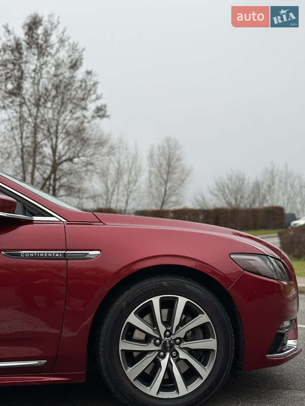 Седан Lincoln Continental 2017 в Киеве