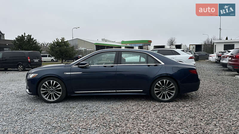 Седан Lincoln Continental 2016 в Львові