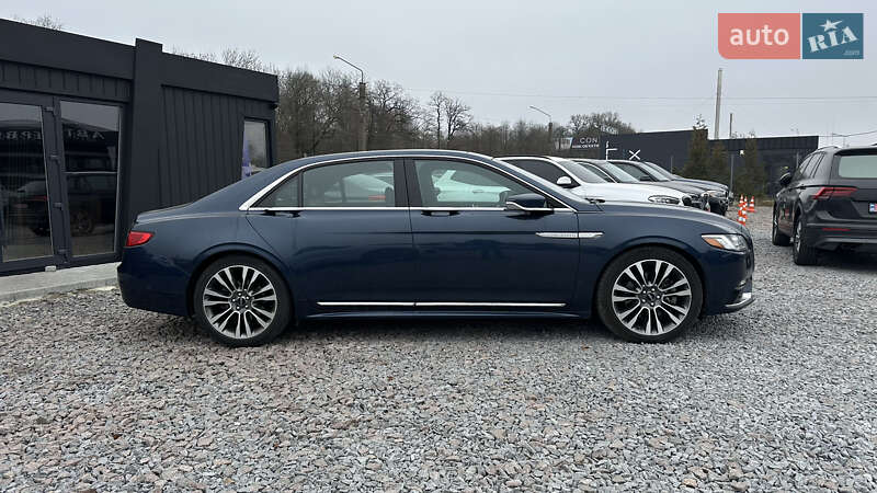Седан Lincoln Continental 2016 в Львові