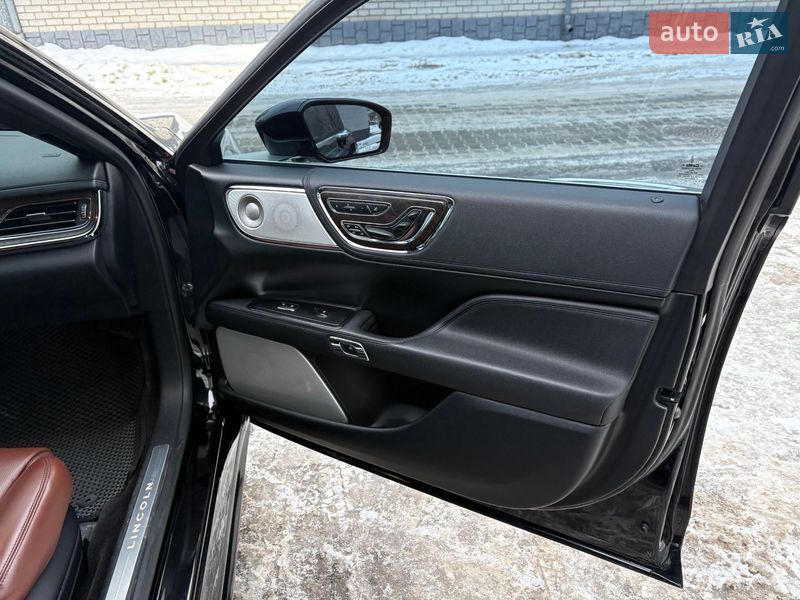 Седан Lincoln Continental 2016 в Ковеле