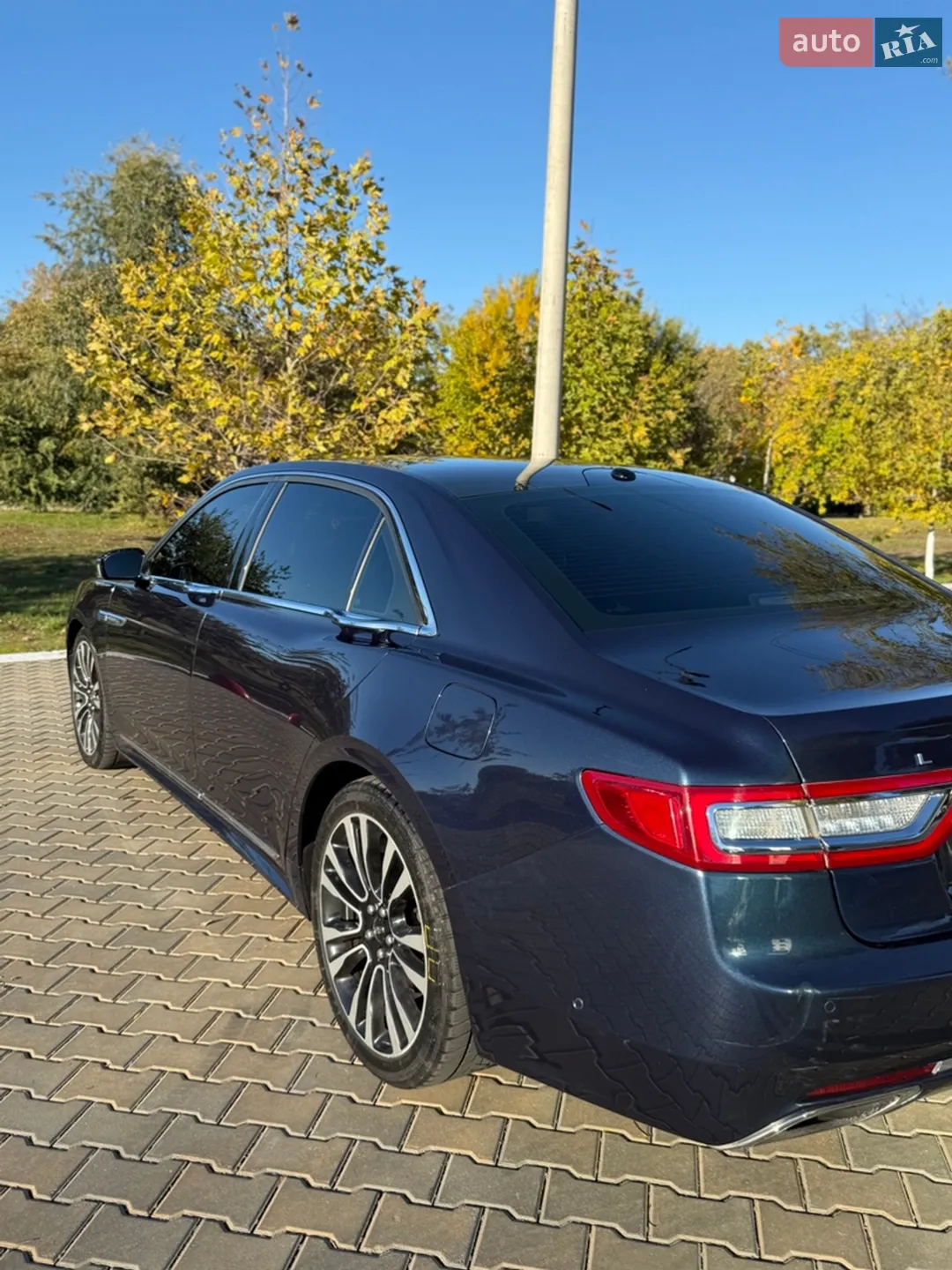 2017 Lincoln Continental - мініатюра 8