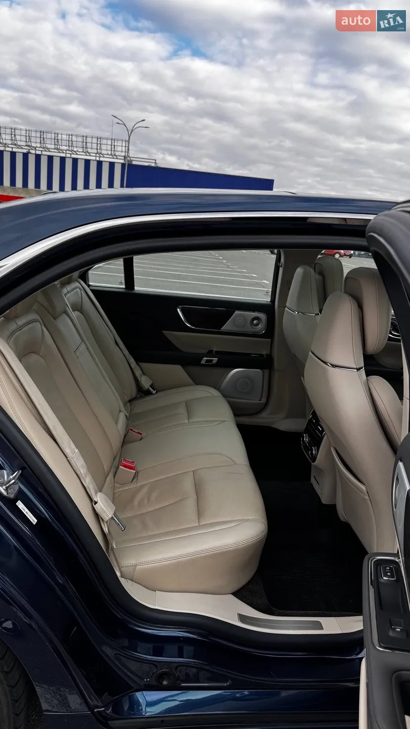 2017 Lincoln Continental - мініатюра 15