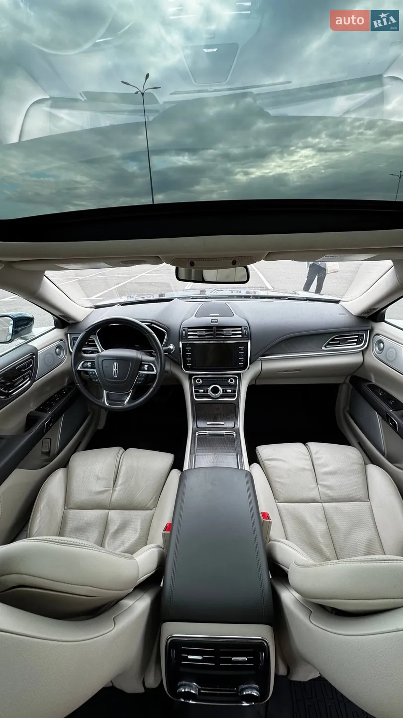 2017 Lincoln Continental - мініатюра 18