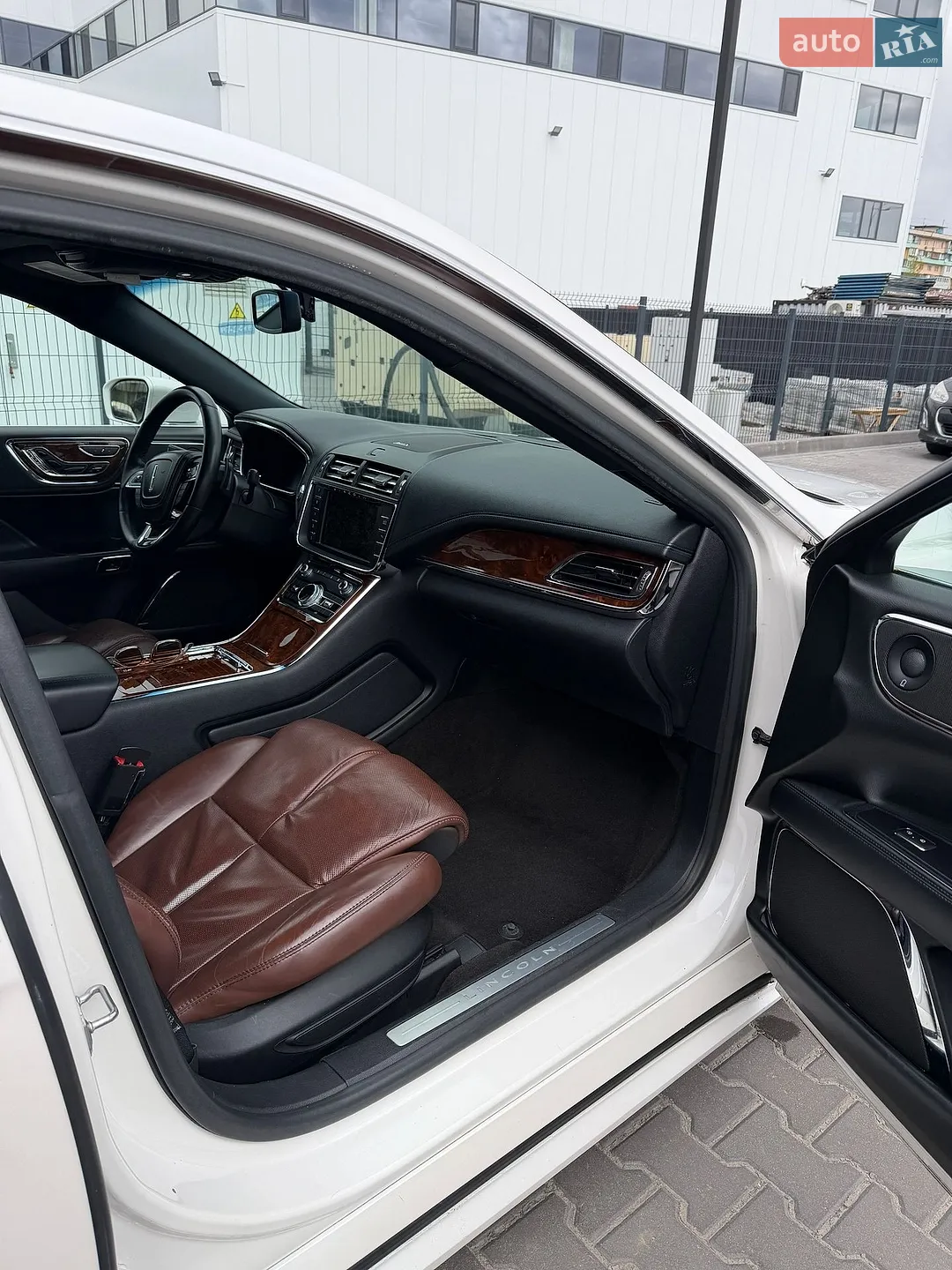 2018 Lincoln Continental - мініатюра 27