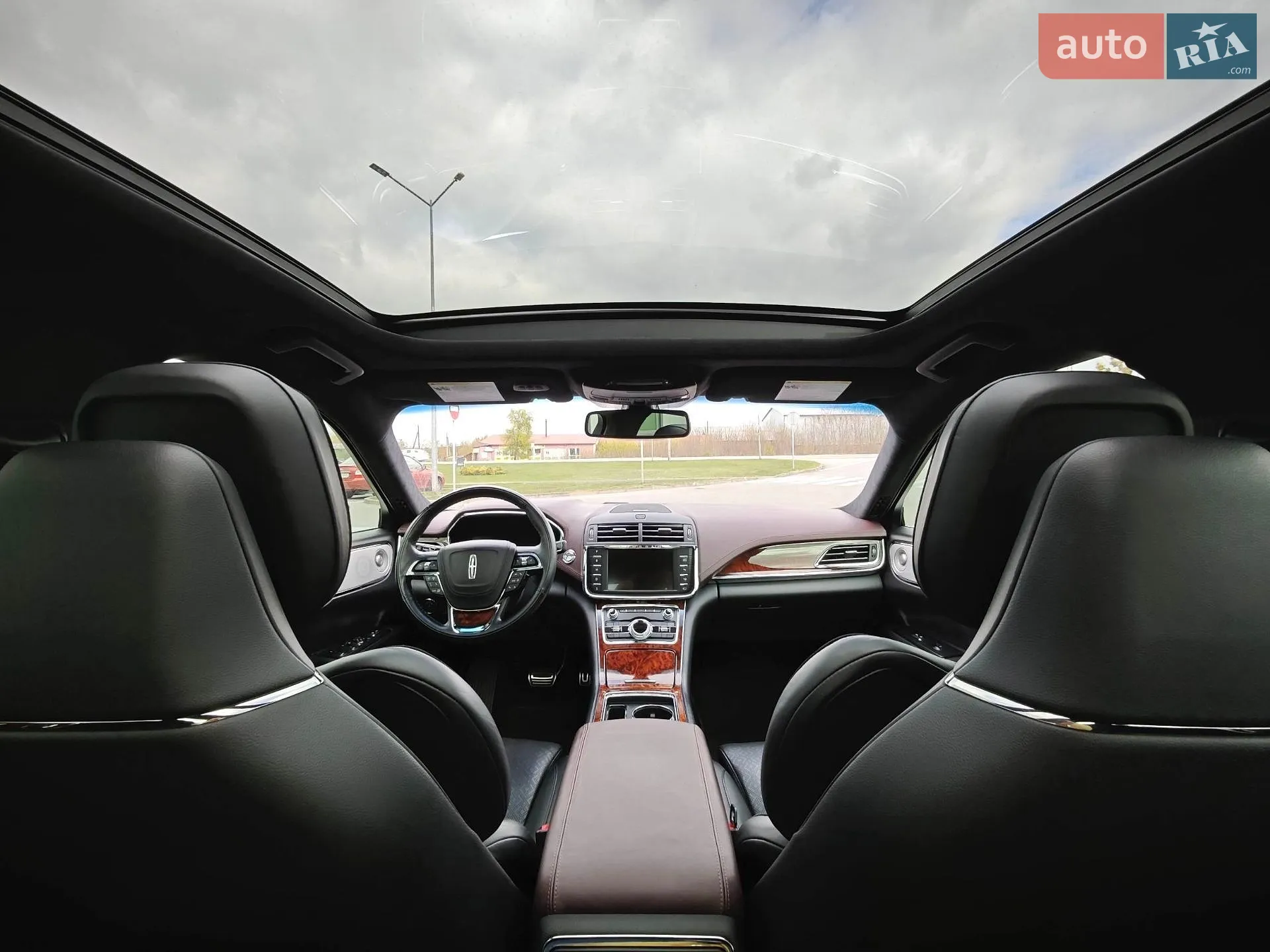 2019 Lincoln Continental - мініатюра 14
