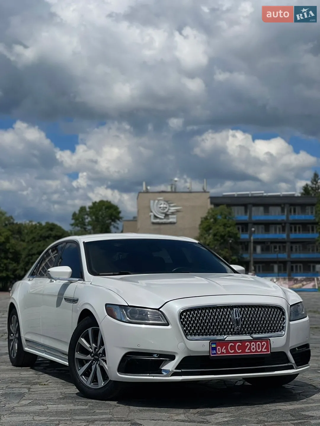 2020 Lincoln Continental - мініатюра 3