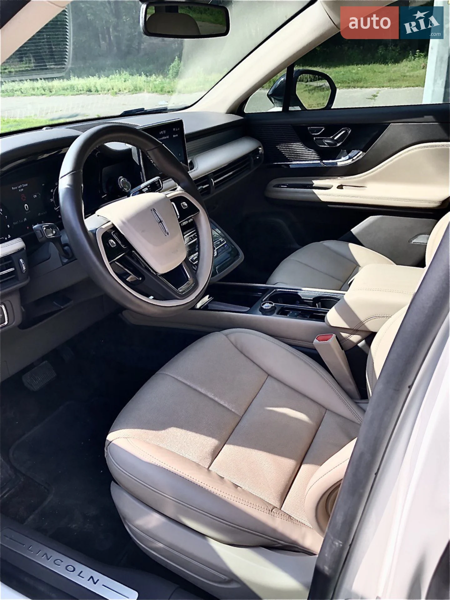 2020 Lincoln Corsair - мініатюра 11