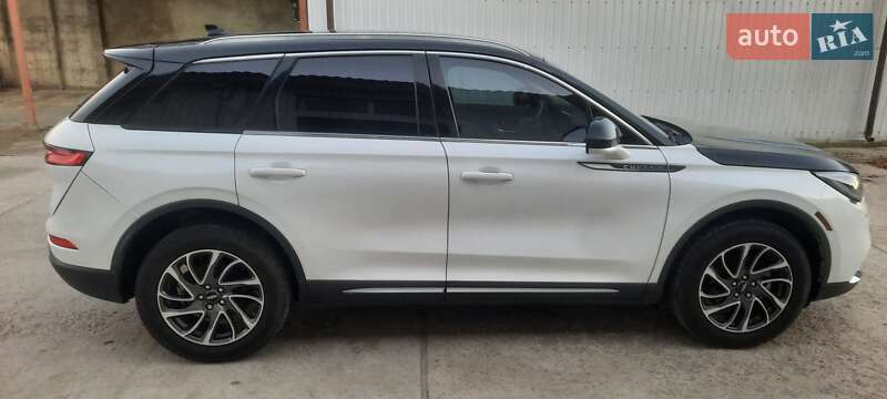 Внедорожник / Кроссовер Lincoln Corsair 2020 в Ровно фото 6 Внедорожник / Кроссовер Lincoln Corsair 2020 в Ровно