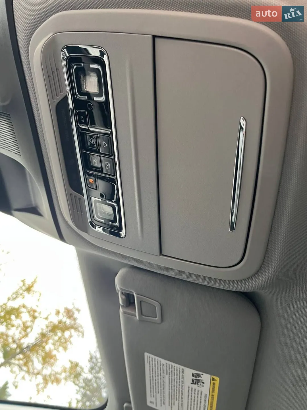 2019 Lincoln Corsair - мініатюра 26