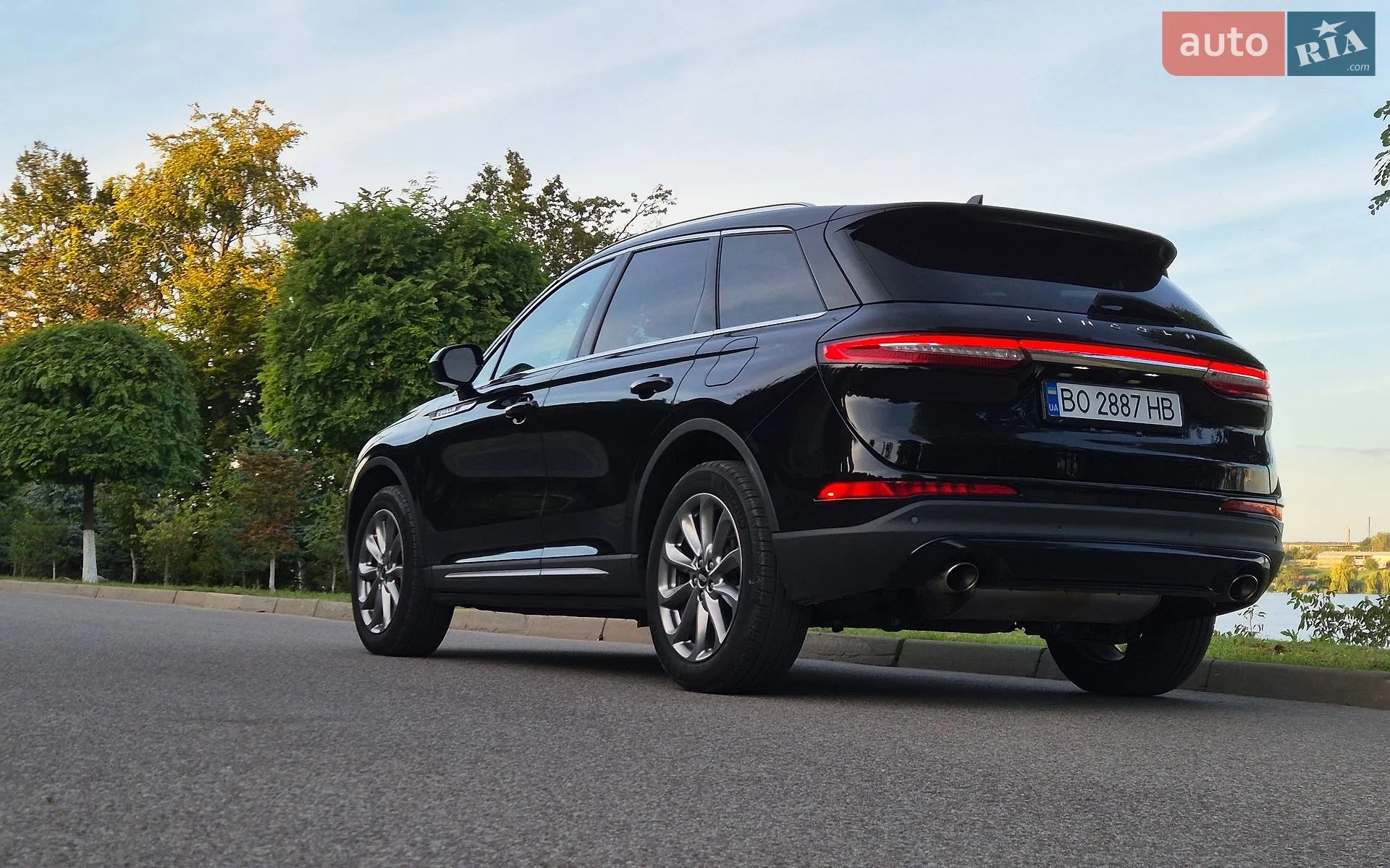 2022 Lincoln Corsair - мініатюра 13